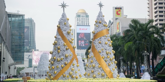 Pratunam night market