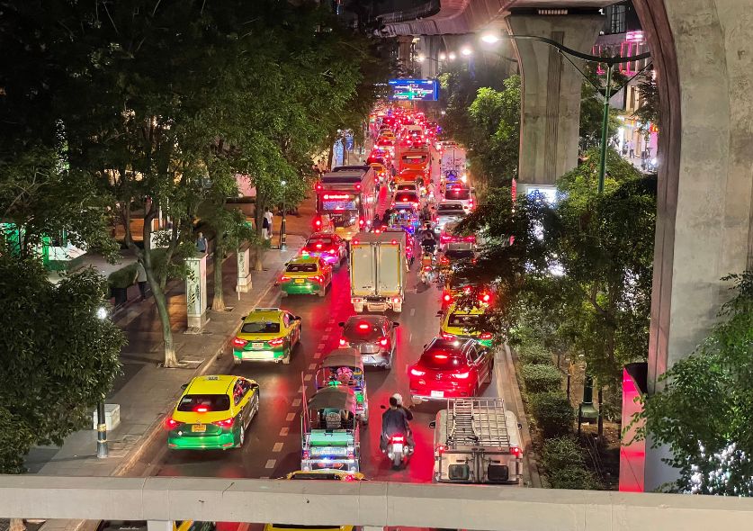 Grab vs Taxi in Bangkok