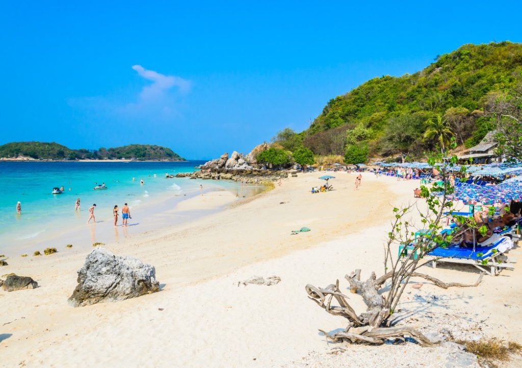 Bangkok to Pattaya bus. Pattaya beach, a tropical beach just 2 hours drive from Bangkok